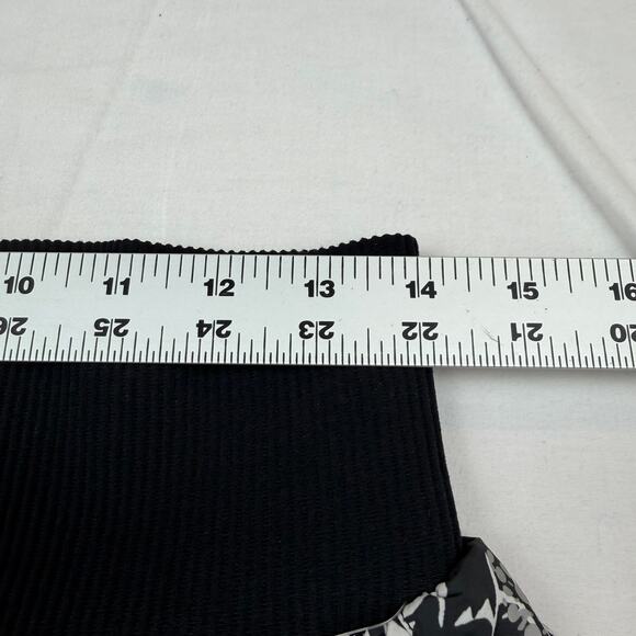 Free People Carpe Diem Tuxedo Floral Shorts - XL - NWT - Picture 5 of 6